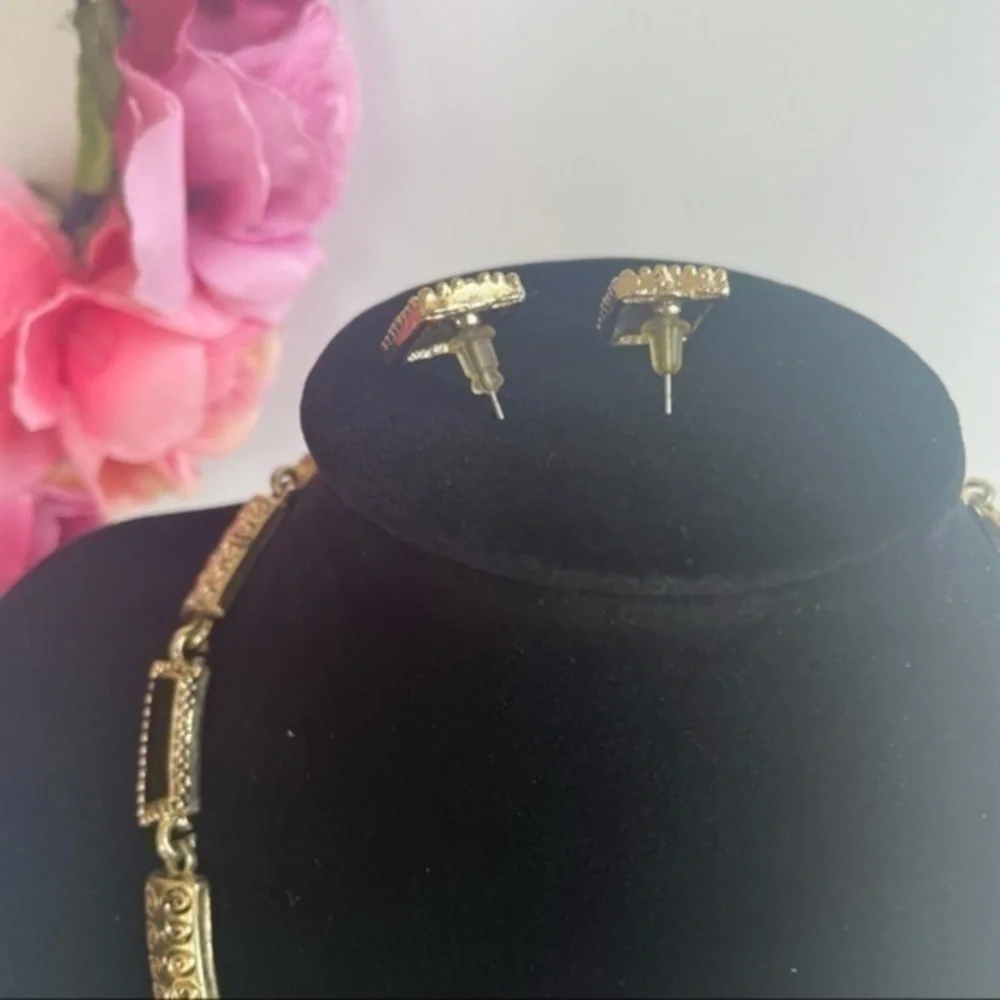 Necklace Set - Picture 2 of 6